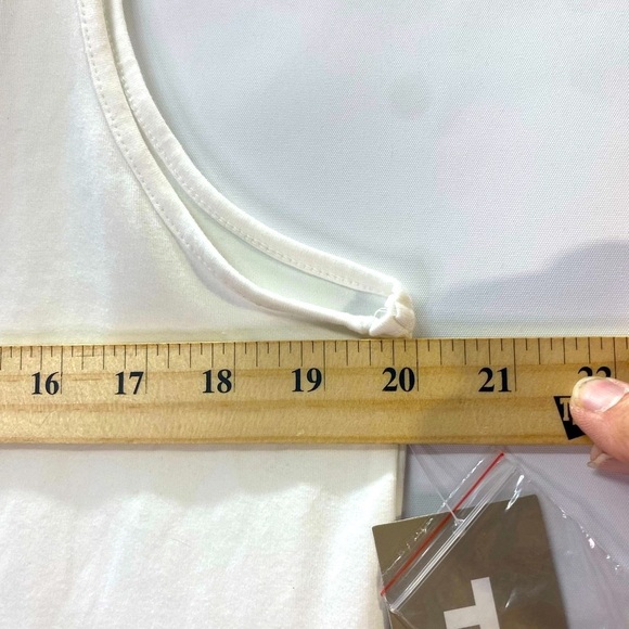 New Gorgeous White Sleeveless Top Blue Embroidery XL V-neck Layering Office Wear - Picture 4 of 12